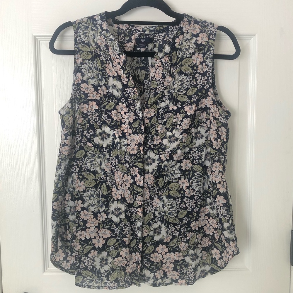 Gap floral button up